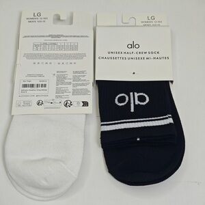 ALO Yoga Unisex Half-Crew Socks - Black & White